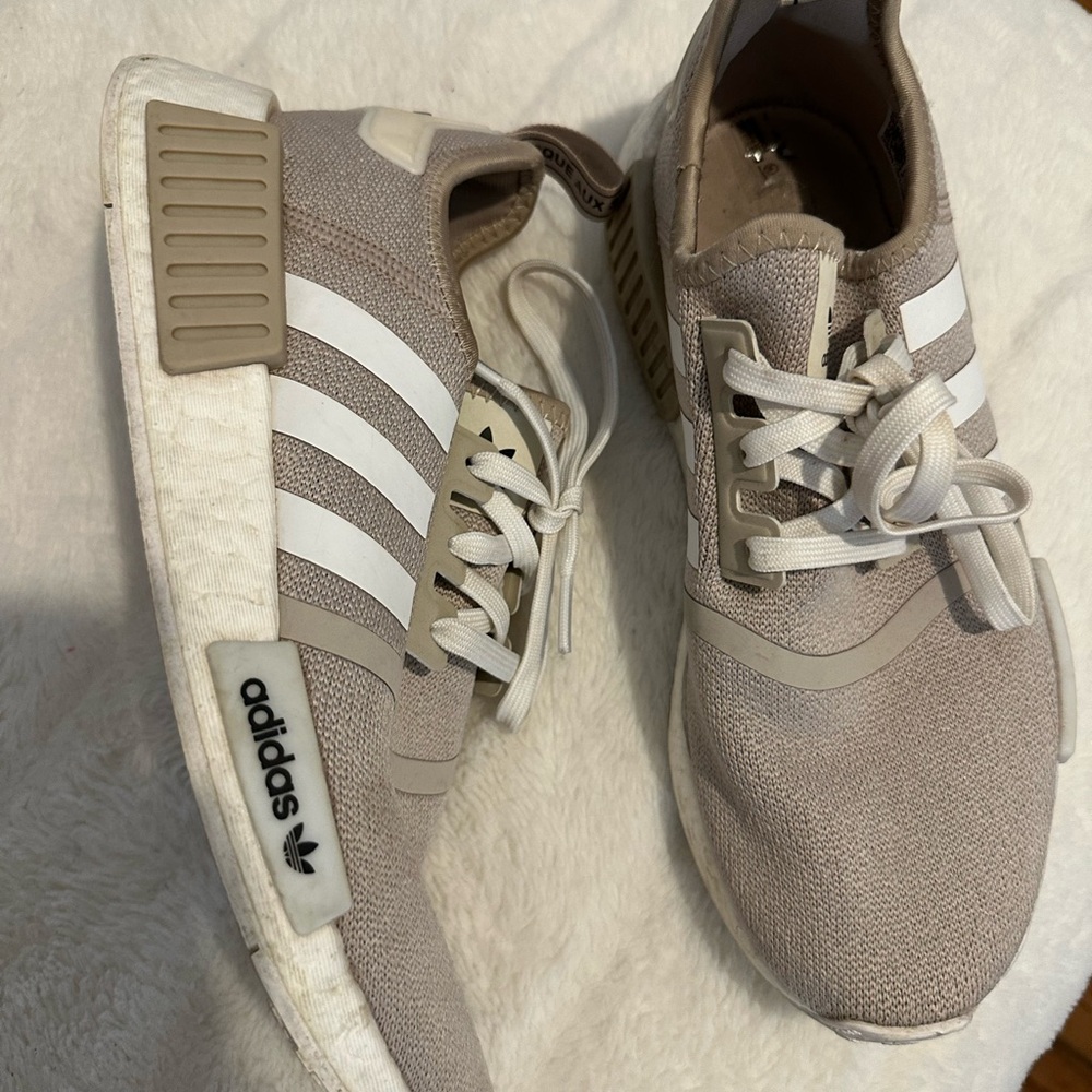 Adidas Classic Beige Sneakers